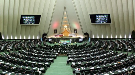 Иран ислам кеңесінің мәжілісі Париж келісімшартының негізгі жобасын қолдады
