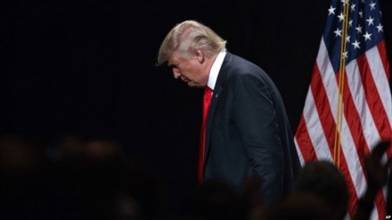 Жүздеген мың америкалық Трампқа импичмент жариялауды талап етті