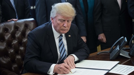 АҚШ Жоғары соты Трамптың мигранттарға қарсы жарлығын іске асырмау туралы шешіміне өзгеріс енгізді 