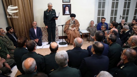 Бүкіл күштердің бас қолбасшысы аятолла Хаменеи Иран Қарулы күштерінің қолбасшылары мен жоғары лауазымды тұлғаларын қабылдады