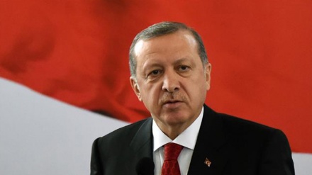 Ердоған: АҚШ Түркияның экономикасын тұралатуды мақсат етуде