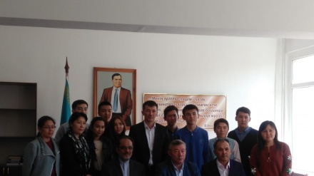 Иран Мәдени Орталығының басшысы ҚазҰУ-де студенттер және ұстаздар ұжымымен кездесті