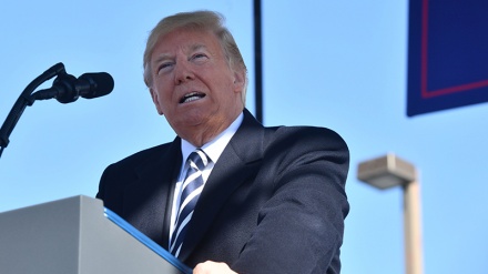 Трамп Ресеймен арадағы ядролық зымырандарға тыйым салу келісімінен шығатынын мәлімдеді