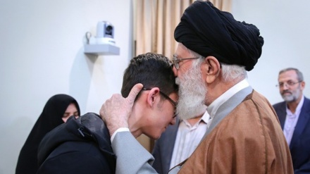 Ислам революциясының жетекшісі Иранның ұлттық командасының жасөспірім шахматшысына алғыс айтты
