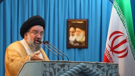 Аятолла Хатами: Иран халқы сайлауға қатысып, «АҚШ-қа – өлім» деп ұранданды