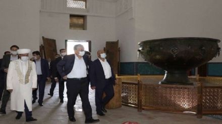 Тоқаев Қожа Ахмет Ясауи кесенесіне барды