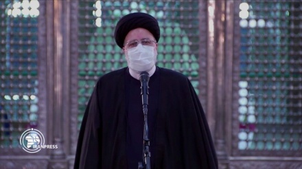 Иранның Жоғары сотының басшысы мен оның басқа мүшелері имам Хомейниге адалдығын қайта растады