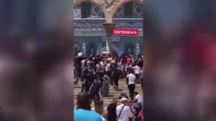 Әл-Ақса мешітінде Иранның туы көтерілді