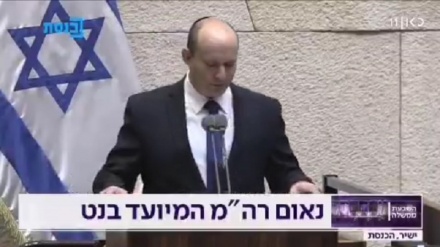 Кнессетте Нафтали Беннетке қарсы ұран айтылды