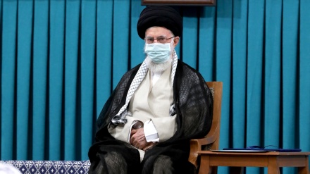Ислам революциясының жетекшісі жаңа президентті растау рәсімінде:  Сыбайлас жемқорлық және жемқорлармен қатаң күресіңіздер