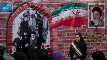 Исламдық Иранның барлық мектептерінде «Революция қоңырауы» соғылды