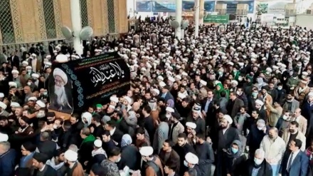 Аятолла Сафи Голпайеганидің денесі Кербалада жерленді