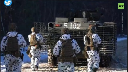 Ресейдің Украинаға шабуыл жасау ықтималы артқаннан кейін украиналық сарбаздар əскери жаттығу өткізді