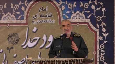 Генерал-майор Салами: Иран бұрын-соңды болмаған санкциялық жағдайда айтарлықтай жетістіктерге жетті
