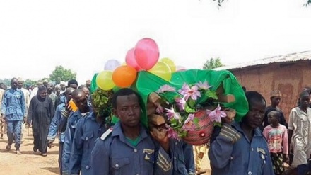 Ашура күні Нигерия армиясының шабуылынан қаза тапқандардың жаназасы шығарылды