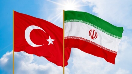 Иран мен Түркия газ экспорттау туралы жаңа келісімге қол қойды