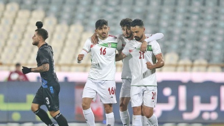 Иран ұлттық футбол командасы Катардағы әлем чемпионатына қатысудан бұрын Никарагуа командасын жеңді