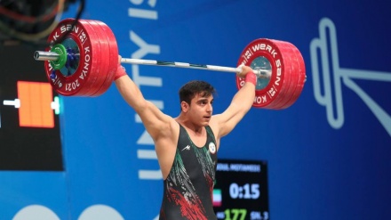 Ирандық ауыр атлет әлемдік рейтингте бірінші орында орналасты