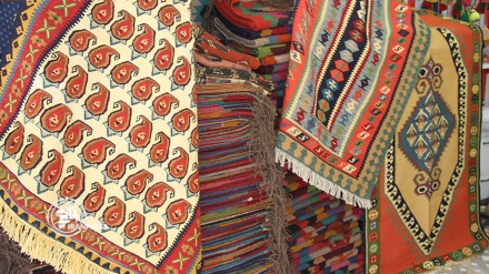 Суреттер сөйлейді: Иранның ұлттық кілем қаласы