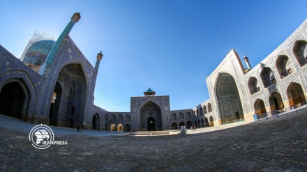 Исфахан Имам мешітінің сұлулығы Iran Press-тің кадрында