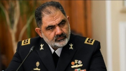 Адмирал Ирани: Дена эсминеці ИИР-ның әлемдегі күш-қуатының туын көтерді