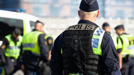 Швеция полициясы Таурат пен Библияны өртеу туралы өтінішке келісті