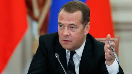Медведев: Ұйқылы-ояу Джо дүниежүзілік соғысты мақсат етуде