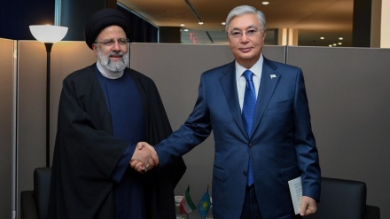 Қасым-Жомарт Тоқаев Иран Президенті Ибрахим Раисимен кездесті
