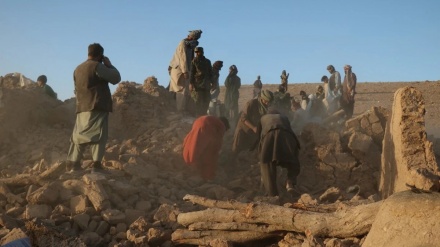 Иранның Қызыл жарты ай ұйымы Ауғанстанда жер сілкінісі болған аудандарға іздестіру-құтқару күштерін жіберді