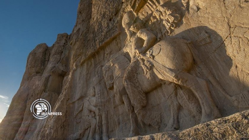  Нақш Рустам: Иранның көне тарихының үш кезеңіндегі құнды мұралар