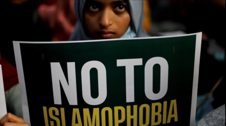 Ұлыбритания мұсылман институтының басшысы: Бұл елдегі исламофобия алаңдатарлық деңгейге жетті