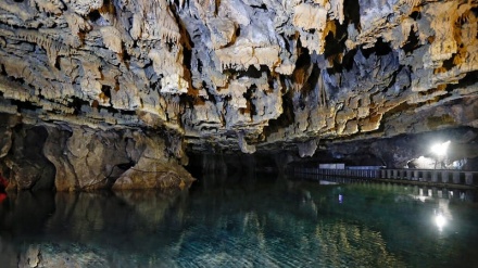 Неліктен Иран спелеологтардың жұмағы?