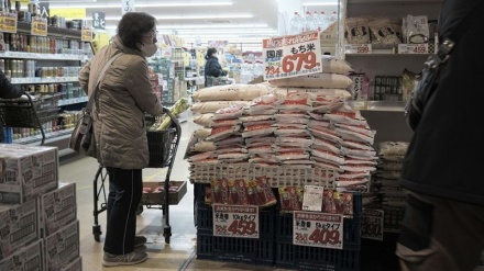 Неліктен жапондықтардың көпшілігі үкіметтің экономикалық саясатына оптимистік көзқараспен қарамайды?