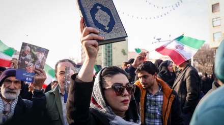 АҚШ пен Израильдің Иранға қарулы араласуына қарсы Иранның ынтымақтастық шерулерінің суреттері