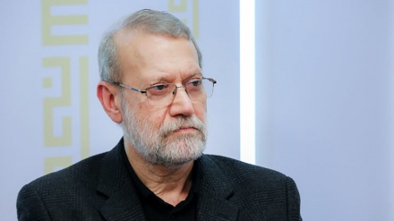 Лариджани: Американдықтар өз сарбаздарының тұтқынға алынуын күтуі керек; Иран тозаққа түсетіндер билейтін жері емес