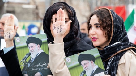 БАҚ-тағы фотосуреттерде көрсетілгендей, Ислам революциясының жеңісі күнің тойлау  