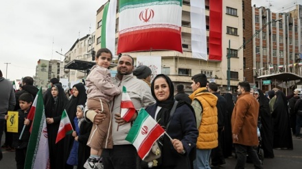 Шетелдік БАҚ Иран халқының 22 Бахман шеруіндегі құлшынысты қатысуын көрсетеді