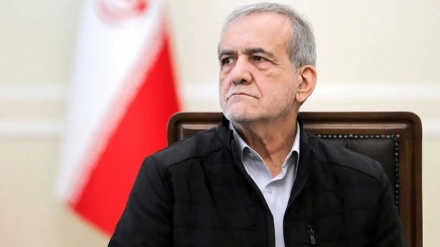 Пезешкиан жауларға: Иран Ислам Республикасының берілуі туралы арманды қабірге алып кетесіңдер; біз өлгенше тұрамыз