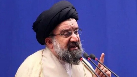 Теһран жұма намазының имамы: Иран халқының баса айтуы – жауды тоқтату