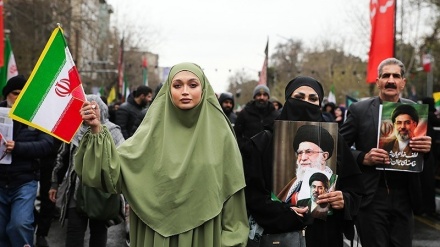 X пайдаланушылары: Дүние Иранға ғашық болуда; Шәһид  имам Хаменеи үлкен саясаткер болды